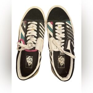 Van Low Top Slip on.